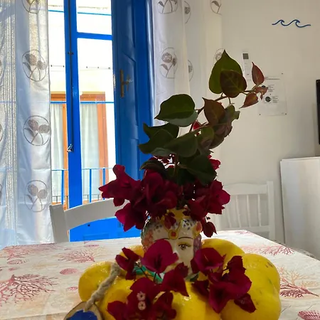 Centro Storico Flat 7 Mins From Port Appartement *