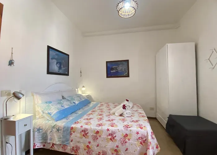 Centro Storico Flat 7 Mins From Port ליפארי