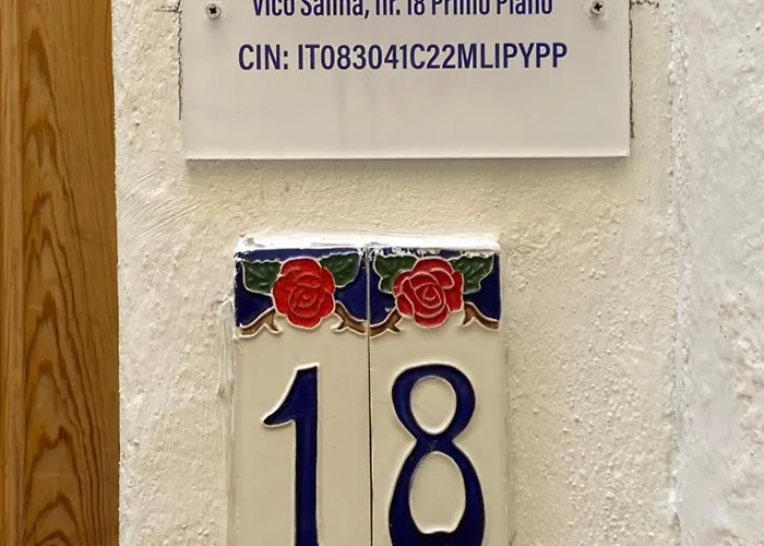 Centro Storico Flat 7 Mins From Port Apartment Lipari (Isola Lipari)